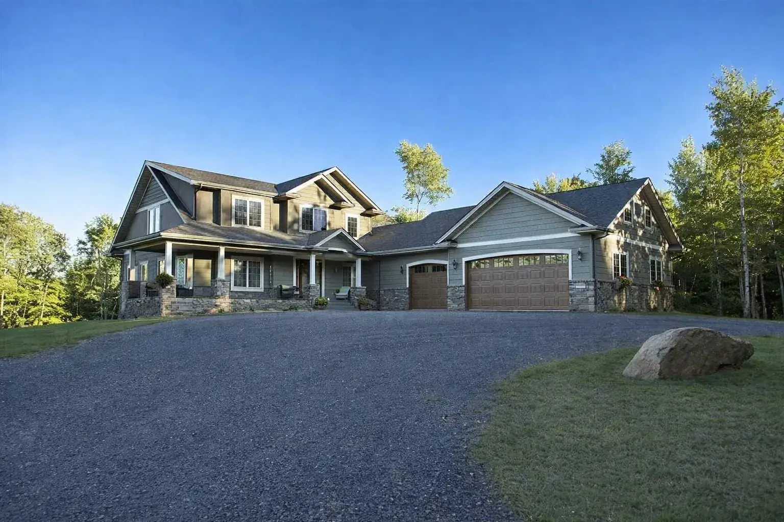 Custom home exterior in Forest Lake, Minnesota built by Solstad Exteriors